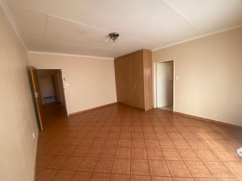 To Let 4 Bedroom Property for Rent in Kathu Northern Cape